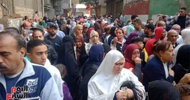 إقبال كبير للمواطنين أمام اللجان الانتخابية فى شبرا الخيمة