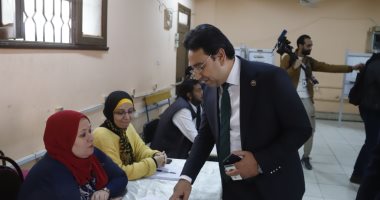 النائب أيمن محسب يدلى بصوته ويؤكد: الشعب المصرى لا يتأخر فى تلبية نداء الوطن