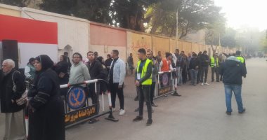 محافظ القاهرة: التصويت فى كل لجان العاصمة يسير دون معوقات
