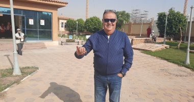 الإعلامى طارق أبو السعود يدلى بصوته فى الانتخابات الرئاسية بلجنة "مدينتى"