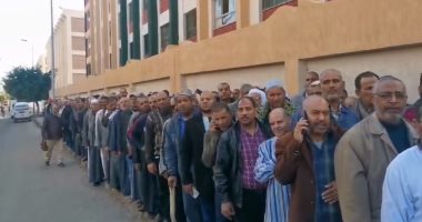 طابور ضخم للتصويت بانتخابات الرئاسة بلجنة محرم النموذجى بسموحة الإسكندرية