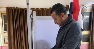 تامر مصطفى ومحمد مكى يدليان بصوتيهما فى الانتخابات الرئاسية 2024