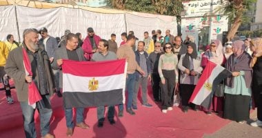 توافد المواطنين على لجنه الطيار محمد جمال استعدادا لبدء التصويت لليوم الثالث 