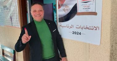 الإعلامى عبدالفتاح مصطفى يدلي بصوته في الانتخابات الرئاسية