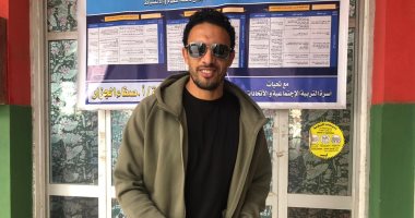 محمد ناجى جدو يدلى بصوته فى الانتخابات الرئاسية بالتجمع الخامس