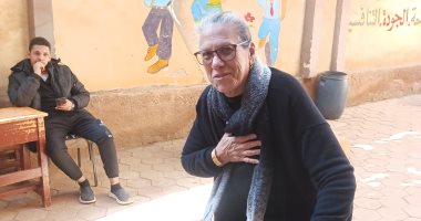 مسنة من سوهاج: مشاركتى واجب وطنى وهنتخب الرئيس السيسى.. صور