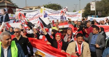 مسيرة حاشدة لنقابة المعلمين بأعلام مصر للمشاركة فى الانتخابات الرئاسية