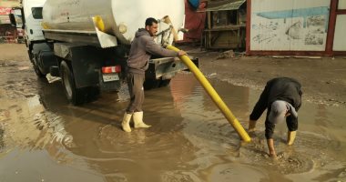 حملات نظافة وتطهير للشبكات ورفع مخلفات الأمطار بكفر الشيخ
