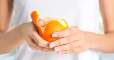 5 وصفات طبيعية بقشر البرتقال للعناية بالبشرة 