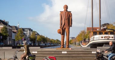 سرقة تمثال طوله 4 أمتار للفنان العالمى فان جوخ في هولندا