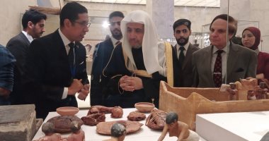 الأمين العام لرابطة العالم الإسلامى يزور متحف الحضارة