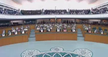 أمير الكويت الشيخ مشعل الجابر الصباح أمام البرلمان لتأدية اليمين الدستورية