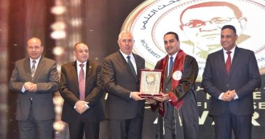 الدكتور محمد العيسوى يفوز بجائزة محمد ربيع ناصر للبحث العلمى لعام 2023
