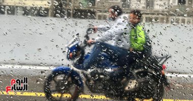 أجواء غير مستقرة.. سقوط أمطار على مناطق متفرقة فى القاهرة الكبرى 
