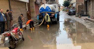 تواصل أعمال كسح وشفط تجمعات مياه الأمطار بمدن وأحياء الدقهلية