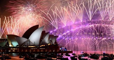 أول دول العالم احتفالا بــــ 2024.. أستراليا تستقبل العام الجديد بالألعاب النارية