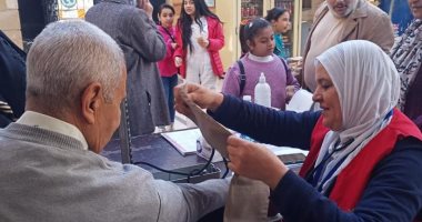 الكشف على المواطنين بالكنائس ضمن مبادرة "100 يوم صحة" بكفر الشيخ