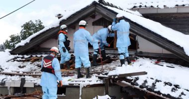 السلطات اليابانية تحذر من سوء الطقس بالمناطق المتضررة من الزلزال