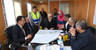 وزير الإسكان يتابع طلبات تقنين الأراضى بمنطقة الحزام الأخضر بمدينة 6 أكتوبر 