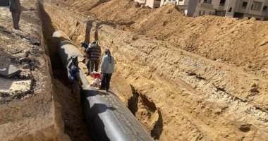 وزير الإسكان: تنفيذ 70 مشروعا تتمثل في شبكات مياه وصرف ورى بالقاهرة الجديدة