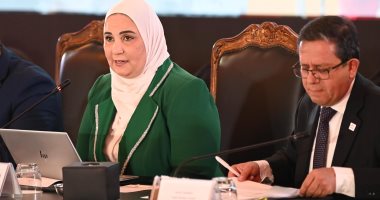 وزيرة التضامن: إنشاء 6 مناطق لوجستية لاستقبال المساعدات وإيصالها لغزة