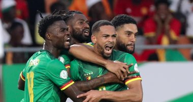 منتخب الكاميرون يفلت من الخسارة ضد غينيا فى افتتاحية أمم أفريقيا.. فيديو