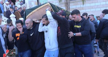 تشييع جثمان المايسترو عبد الحميد عبد الغفار بحضور نادية مصطفى وخالد داغر