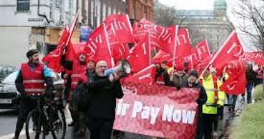الأكبر في التاريخ.. إضراب أكثر من 170 ألف موظف عام فى أيرلندا الشمالية