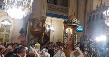 البابا تواضروس يترأس قداس عيد الغطاس بالكنيسة المرقسية بالإسكندرية.. فيديو وصور