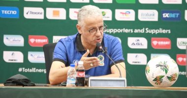 تنزانيا تطيح بالجزائري عادل عمروش بعد إيقافه 8 مباريات بسبب المغرب