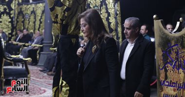 وزيرة التخطيط وفريدة الشوباشى تقدمان واجب العزاء فى رحيل زوج هدى عبد الناصر