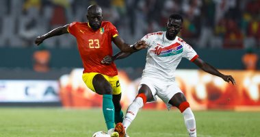 التعادل السلبى يحسم الشوط الأول بين غينيا وجامبيا بكأس الأمم الأفريقية
