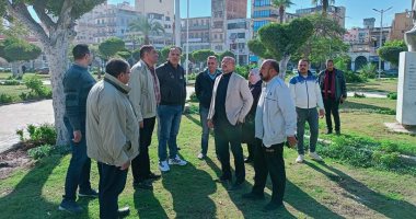رئيس حي العرب في بورسعيد يتفقد أعمال تطوير حديقة سعد زغلول.. صور 