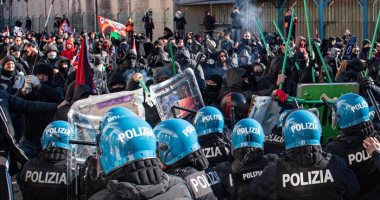 اشتباكات عنيفة احتجاجا على مشاركة إسرائيليين فى معرض تجارى فى إيطاليا