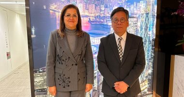 وزيرة التخطيط تدعو وزير التجارة والتنمية الاقتصادية بهونج كونج لزيارة مصر