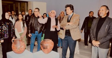 معرض "كيراموس" للتشكيلية صالحة المصرى يضم جداريات مستوحاة من الحضارة المصرية