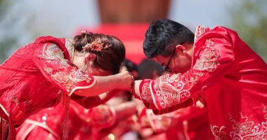 الصين تدفع حوافز لتشجيع الزواج خلال عام 2024.. بعد شائعات عن أنه سنة الأرامل