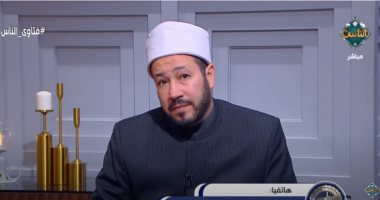 أمين الفتوى يوضح حكم دفع الصدقات للمتسولين فى الشارع