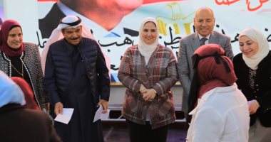 وزيرة التضامن :تجهيز 400 عروسة من الأسر الأولى بالرعاية فى 19 محافظة 