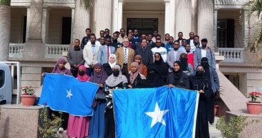 رئيس جامعة بنها يلتقى الطلاب الصوماليين الوافدين ويستمع لمقترحاتهم.. صور