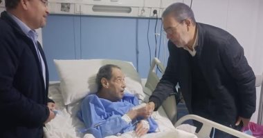 وفاة الشاعر الكبير مجدي نجيب بعد صراع مع المرض