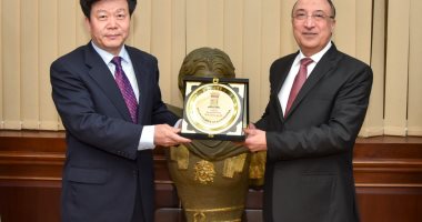 محافظ الإسكندرية يبحث مع قنصل الصين ووفد رفيع المستوى التعاون بالعلوم البحرية