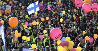 تعطل قطاع النقل البرى والجوى بفنلندا بسبب استمرار الإضرابات