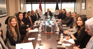 وزير السياحة يعقد اجتماعا مع مسئولى Visa العالمية لبحث التعاون المشترك