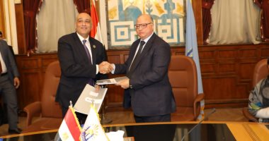 محافظ القاهرة يوقع برتوكول لتطوير المرحلة الثانية لعزبة خيرالله والزاوية