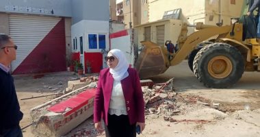 نائب محافظ القاهرة تقود حملة لإزالة تعديات بحى المقطم 