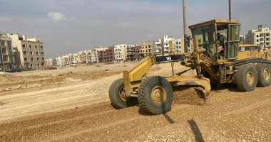 وزير الإسكان يكشف تفاصيل مشروعات الطرق الجارى تنفيذها بالامتداد بالقاهرة الجديدة 