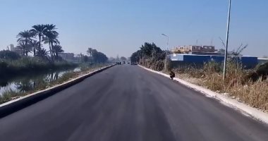 بدء رصف طريق 6 أكتوبر بمدينة أبو النمرس فى الجيزة