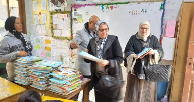 مدير تعليم القاهرة يوجه بوصول الكتب الدراسية لكل المراحل بالأسبوع الأول
