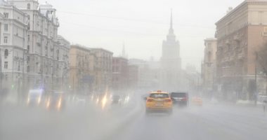مصرع 2 وإصابة 15 شخصًا بسبب سوء الأحوال الجوية فى موسكو